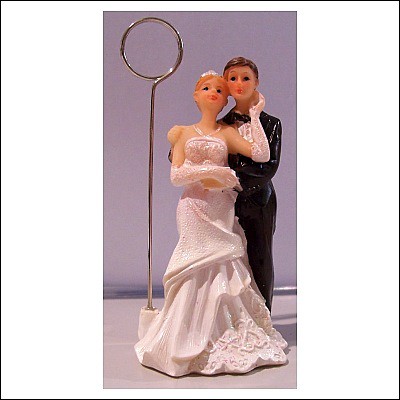 Brautpaar stehend mit Fotoclip sortiert 1 von 2 Modellen