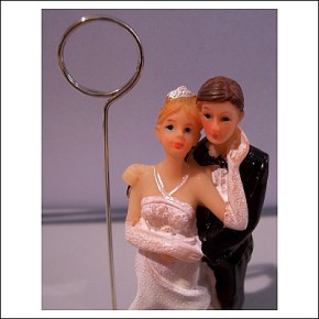 Brautpaar stehend mit Fotoclip sortiert 1 von 2 Modellen